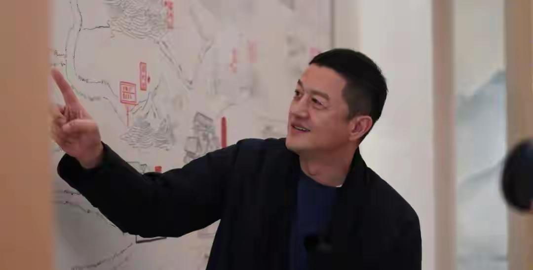 李亚鹏由名星变成了老赖，自己欠巨款不还，租房子租金也不给，广大网友给他捐了1千多