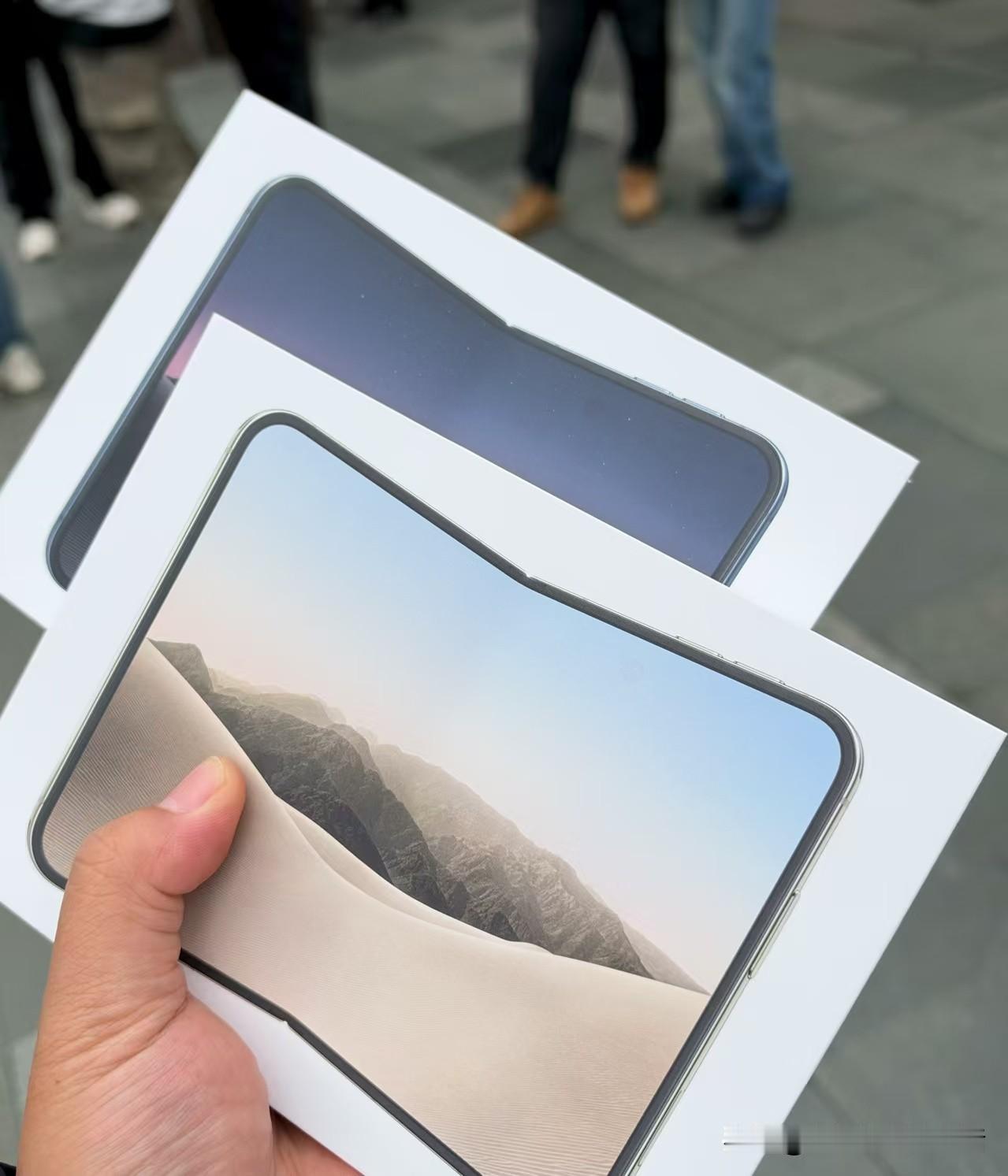 搞不好iPhone Duo会让不少人亏死。
回收价和代拍资格，一个比一个高。但我
