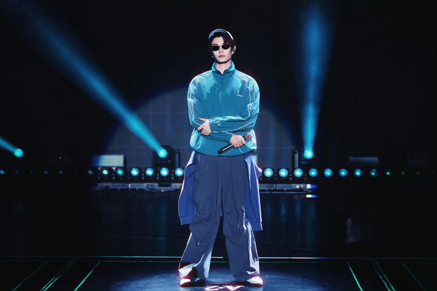 丁禹兮QQ音乐巅峰之夜彩排图丁禹兮巅峰之夜彩排图丁禹兮巅峰之夜彩排图释出，清冷少