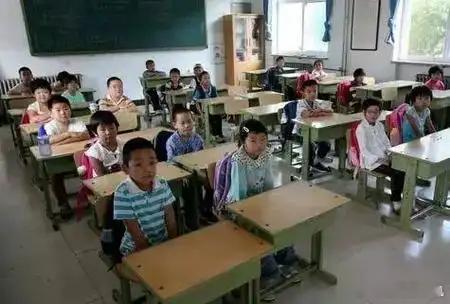 突然觉得小学老师好厉害这是真的，相比大学生，小学生啥也不懂，要有耐心去教导可太难