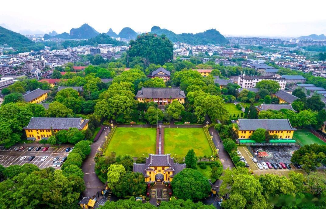休息三天的生活质量 桂林全新文旅宣传片《来桂林，做甲方啵》上线，桂林真的把中国山
