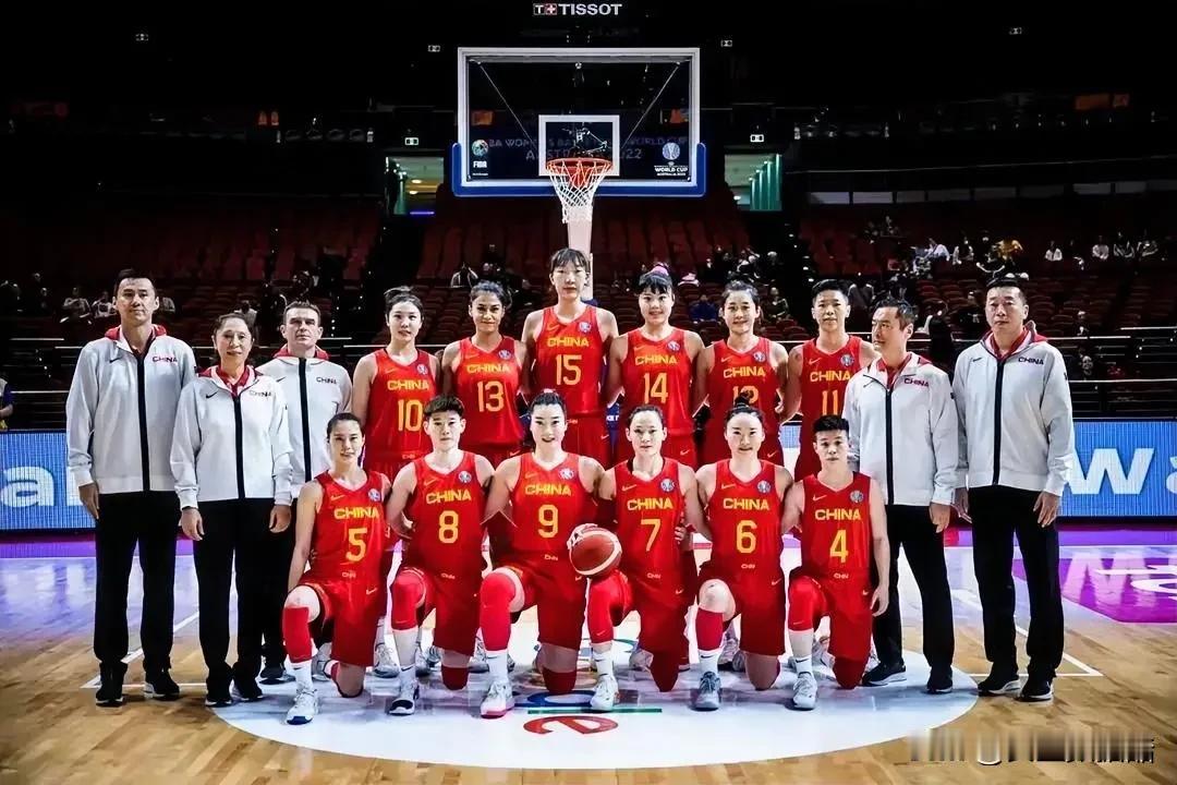 中国女篮巴黎奥运资格赛集训队16人档次划分：

第一档世界级5人：李梦、韩旭、王