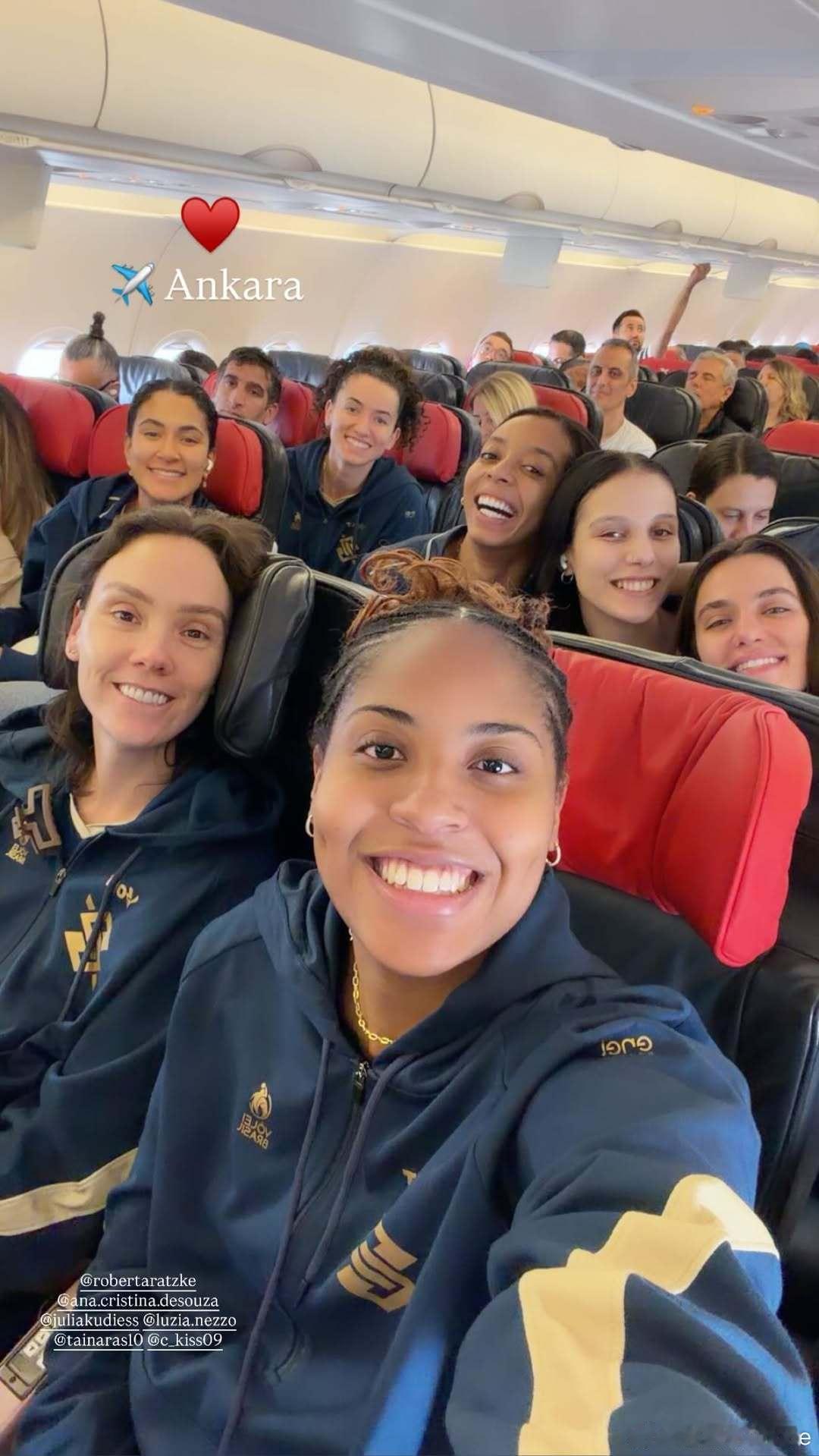 排球2026年世界女排联赛 ✈️ 巴西女排已到达土耳其安卡拉，备战VNL第二周比