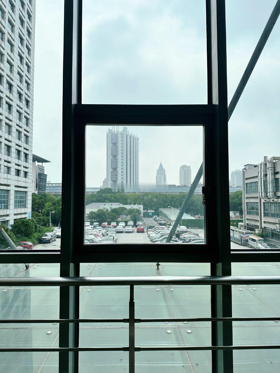 燃烧的陀螺仪  早安