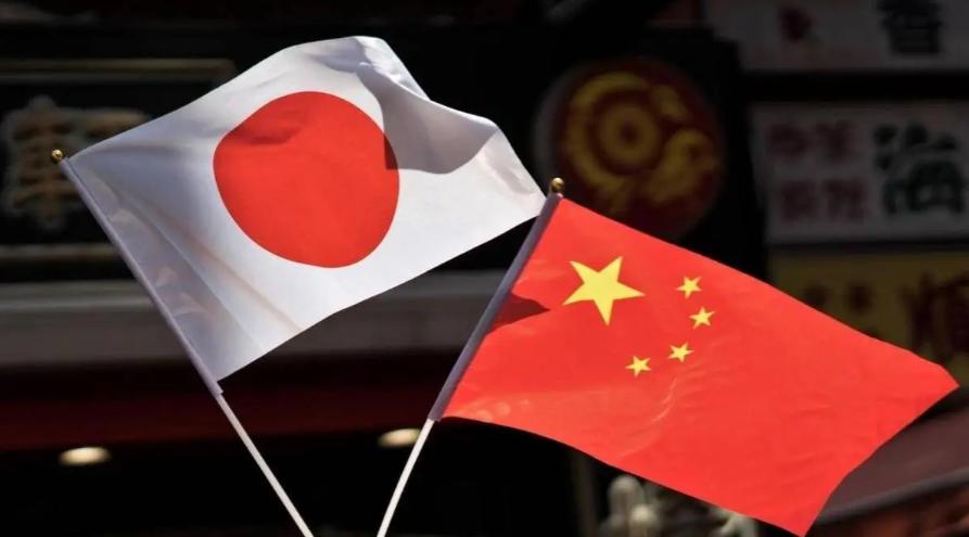8月11日，日本航司飞越中国要交“过路费”，落地先扣1万2，这波反制太解气！ 日