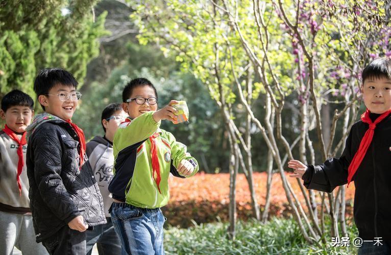 官宣！2026中小学春假安排出炉，多地连休6天不调休，最长可休10天
 
202