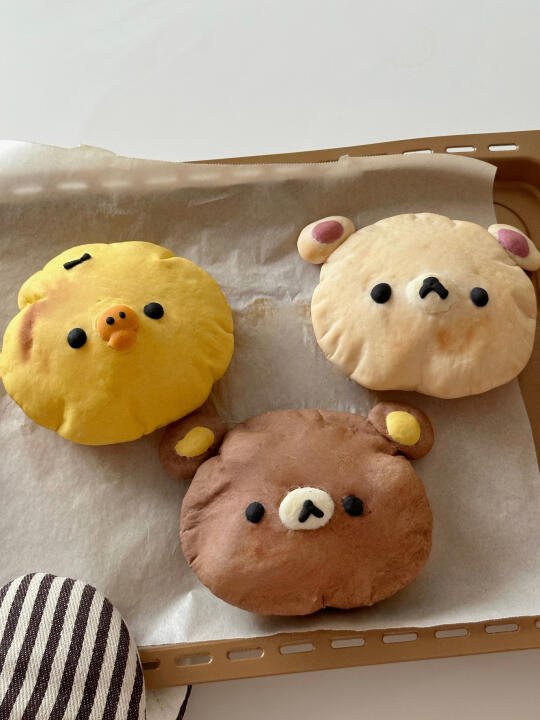 气鼓鼓的轻松熊皮塔饼🥙