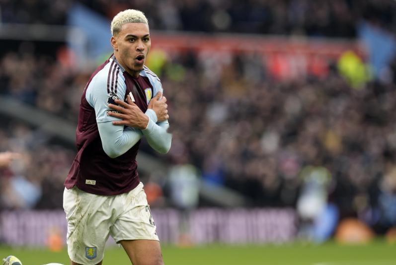 英超第12轮比赛，维拉以2-1的比分逆转战胜利兹联。本场比赛，摩根·罗杰斯梅开二