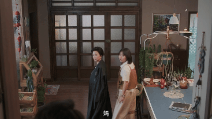 外星母女混搭地球家人 笑点密度绝了，这样的剧情也是非常的符合我的喜好了，我已经拿