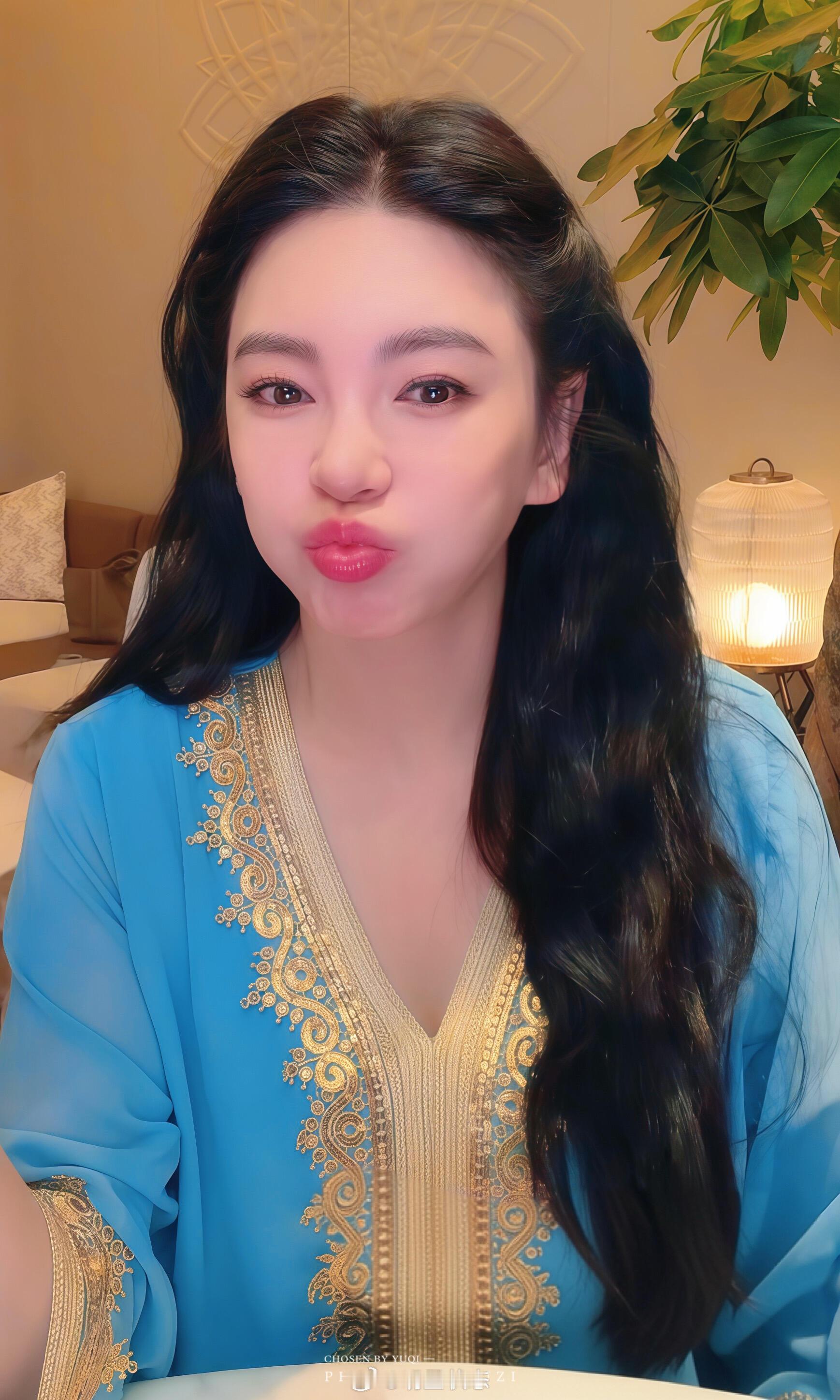 张雨绮新疆公主的皮肤好嫩 ​​​