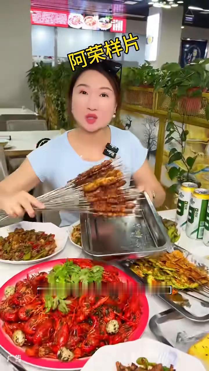走南闯北，吃遍了各个地方的烧烤，才发现西安烧烤才是最好吃的，就是和谐春天楼下这家