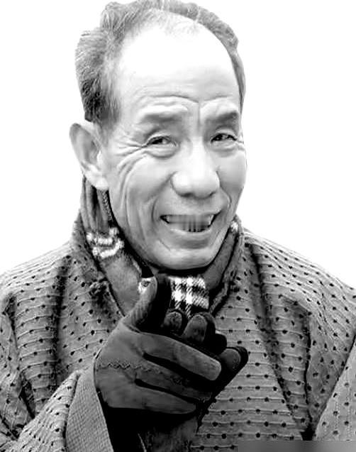 合作过的吴京怀念他的
吴京在怀念他，周野芒喊他一声叔叔，连李佳航都叫他师爷。
