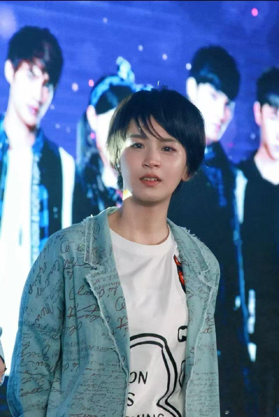 曾沛慈你好星期六 曾沛慈将录制hi6 曾沛慈飞行《你好星期六》啦！4.22喜剧人