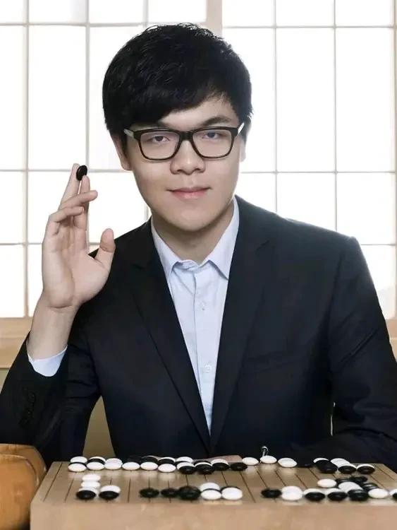 三国围棋名人混双赛开战
柯洁於之莹再度搭档出战



2024第8届"庐阳志邦杯