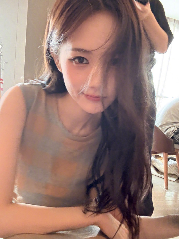 李一桐 