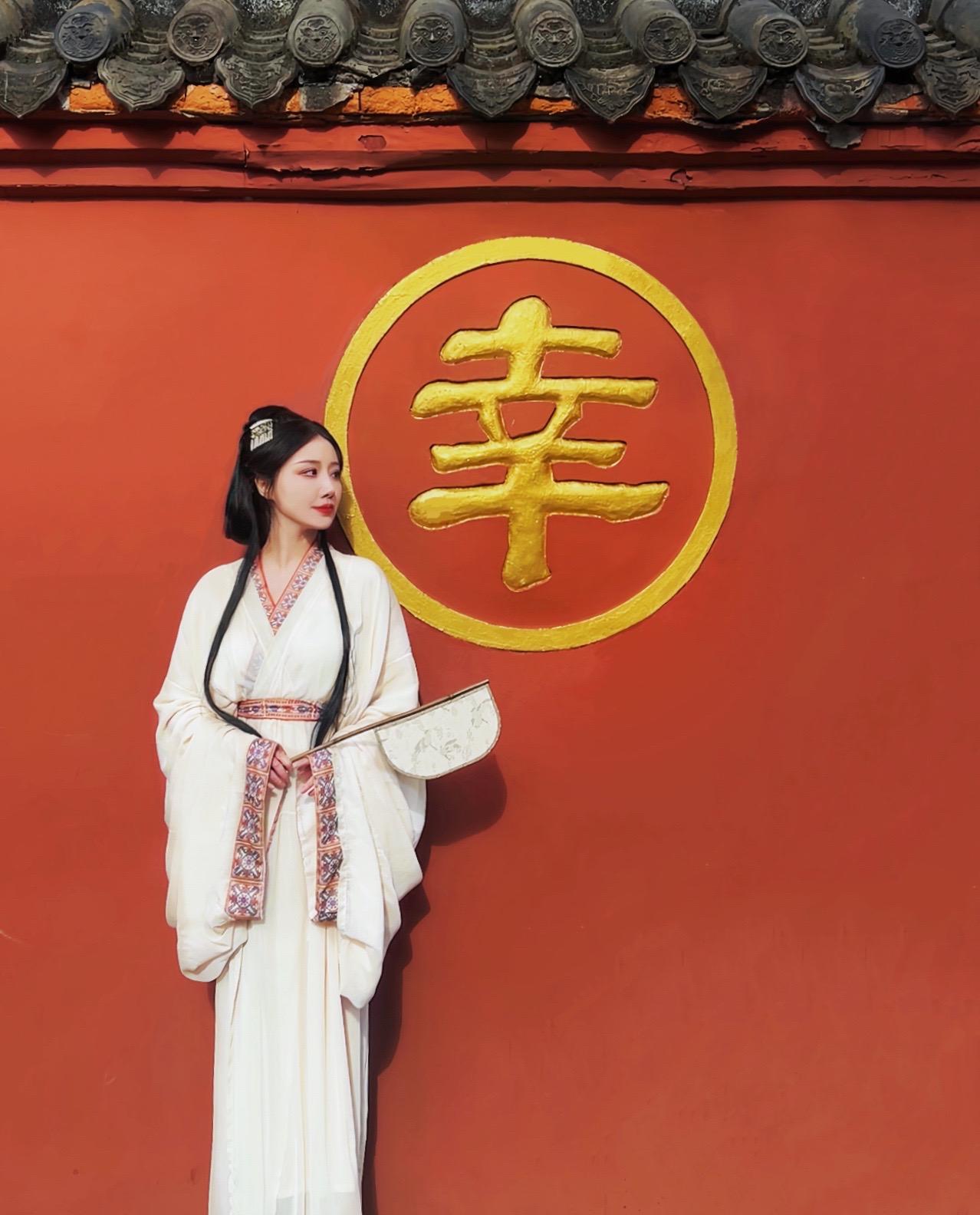 🧨
㊗️我和家人，还有刷到这条的各位
幸福快乐，平安健康！
拜个抖音年 新春祝