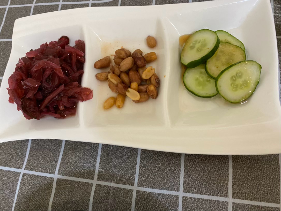 不可辜负的美食  ❤️papi酱已退出papitube关联公司今天煮麵牛肉湯麵涼