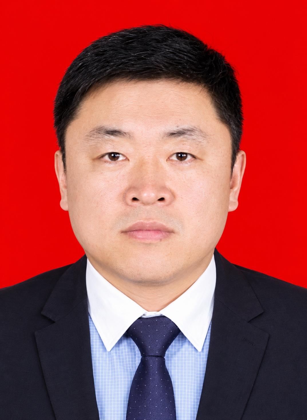刘伯鸣，男，1971年5月出生，中共党员，中国一重集团有限公司铸锻钢事业部水压机