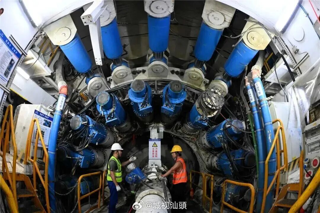 城视汕头[超话] 汕头广澳港疏港铁路最新建设进度传来消息：项目整体进度已达80%