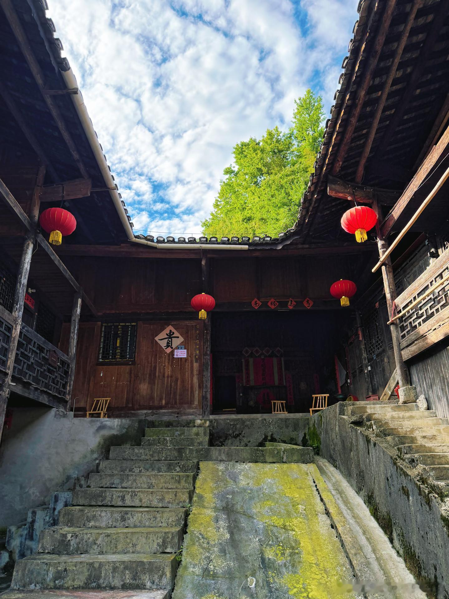 📍湖北恩施彭家寨｜武陵深山里，藏着 23 栋清代吊脚楼秘境跑了很多古村落，彭家