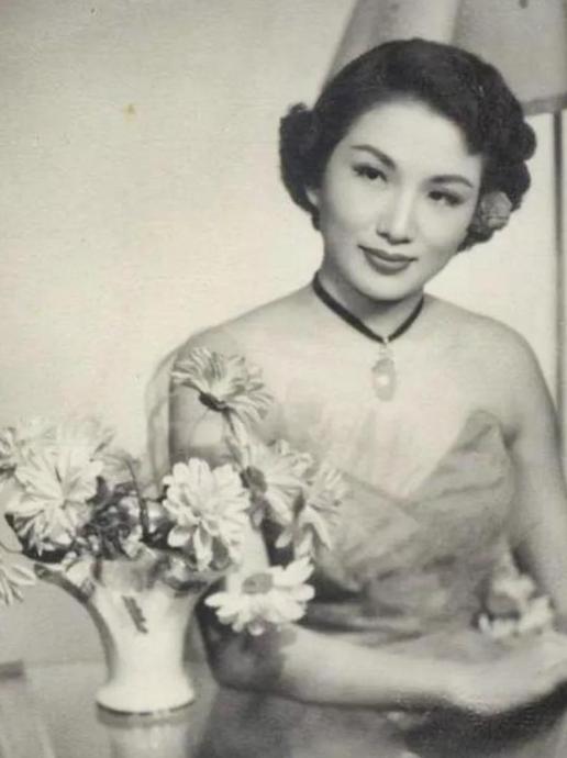 1912年，50岁的曹锟迎娶20岁的富家千金陈寒蕊。新婚夜，一番云雨过后，曹锟倒