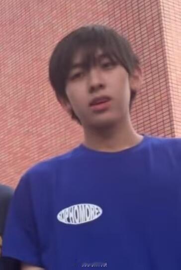 Kimi正脸曝光16岁Kimi正脸照 Kimi正脸曝光，感觉更像妈妈了 