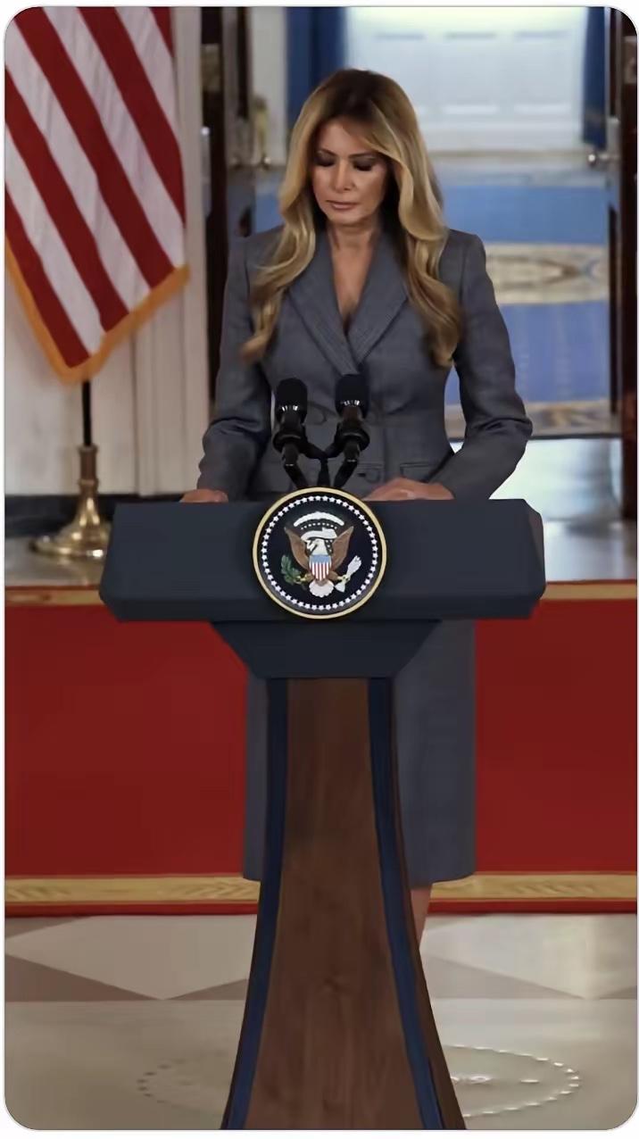 美国第一夫人举行发布会，此事非同小可。她否认与爱泼斯坦关系密切，也否认跟爱泼斯坦