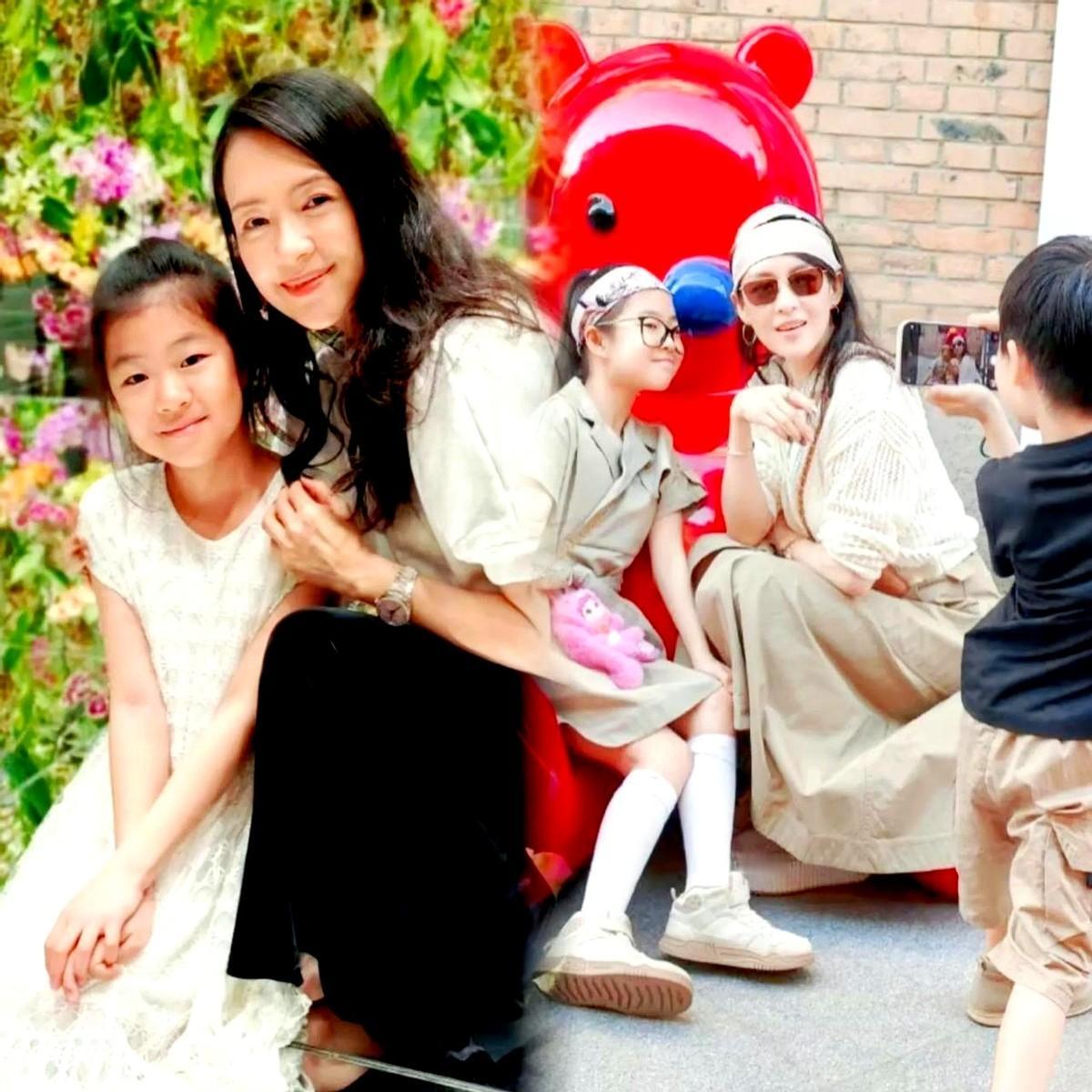 醒醒终于回到妈妈家

法院把女孩判给章子怡，不是因为她钱多，是她把巡演全部推掉，