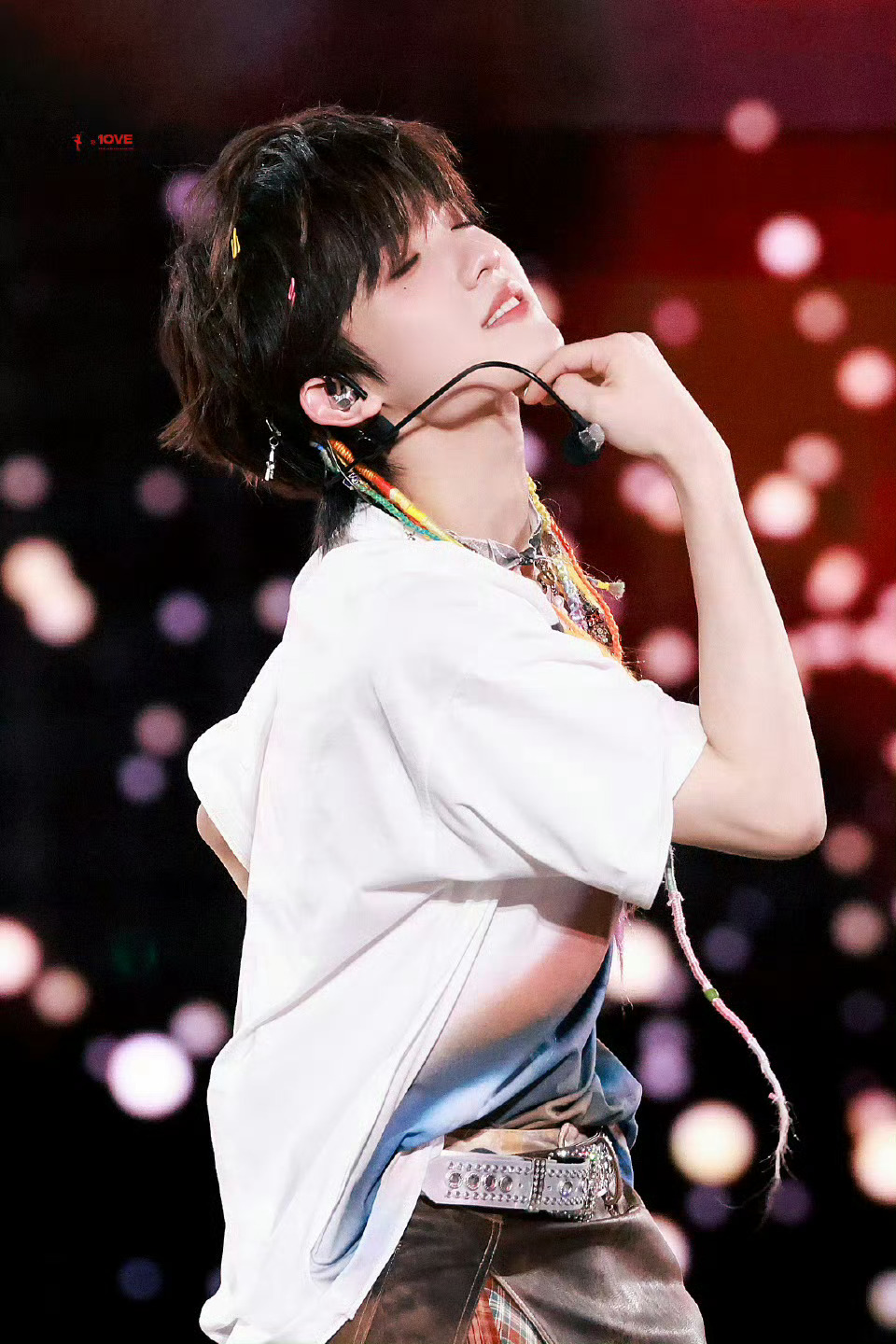 TOP演唱会直播机位 独家直播视角全程在线，多机位随心切换，近距离捕捉舞台高光，