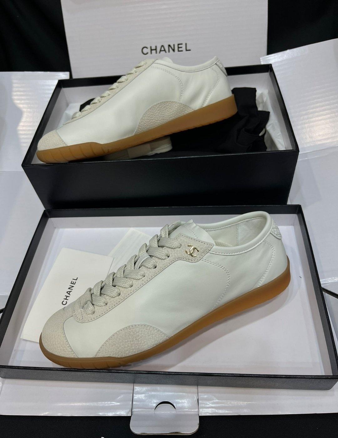 楦形太重要了，像汽车腰线一样，非常流畅，普通工厂根本做不出来。 ​​​