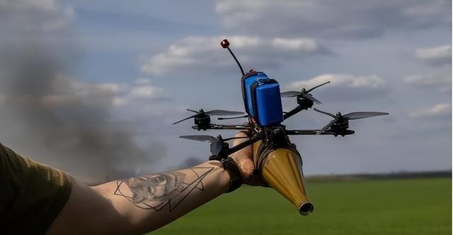 我国激光武器，被沙特“退回“了？ 这两天，全网最炸的军工瓜，莫过于中国激光武器被