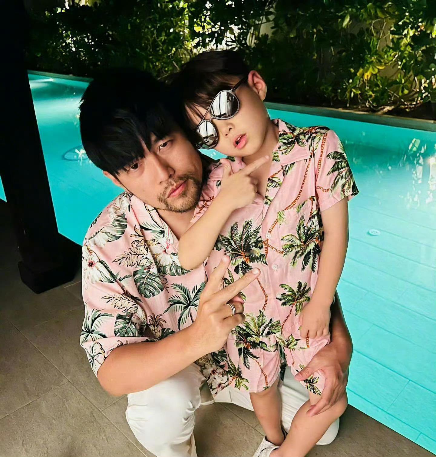 儿子长大后会不会是下一个周杰伦呢？ ​​​