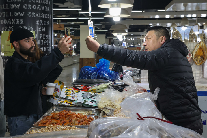 【西媒记者：#游遍中国只需掌握二维码#】#外媒记者在华体验便捷移动支付# 西班牙