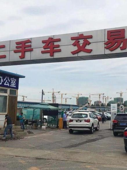 在购车这件事上，很多人理所当然地认为新车更靠谱，但我家的情况却有点不同——我老公
