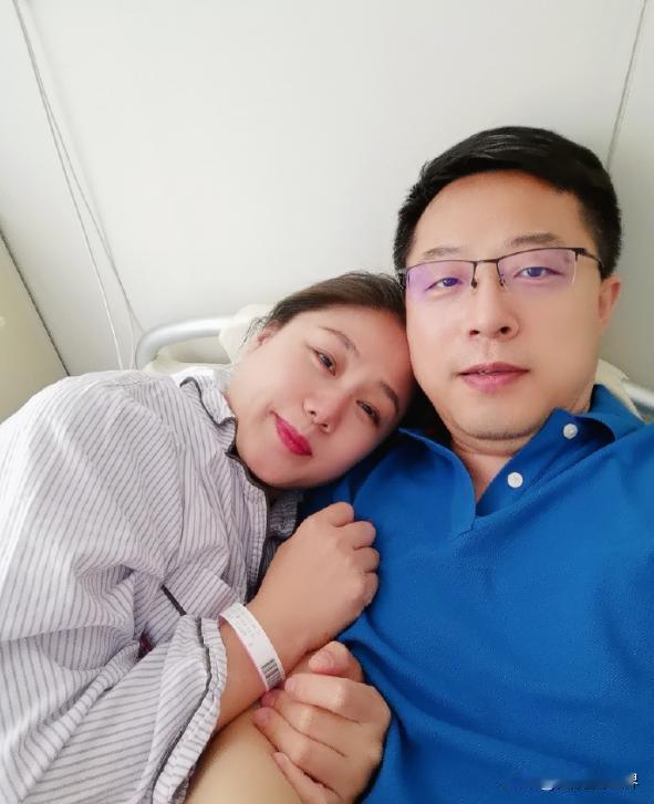 赵志坚弟媳，我斗胆作为大哥劝你们几句。
外交部原发言人赵立坚的妻子微博账号“大聪