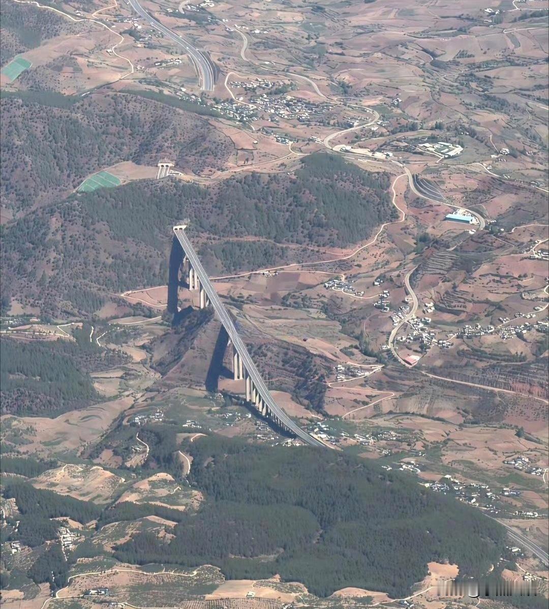 这路怎么像过山车一样？