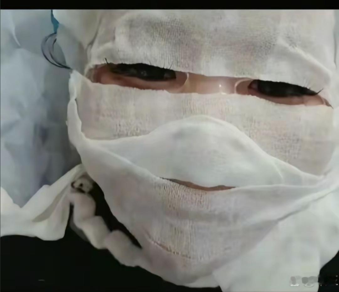 万万没想到，浙江有个女孩退婚，却没退还彩礼和三金。
男生一气之下，堵住下班归来的