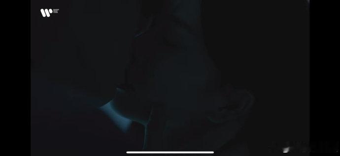 白鹿周翊然mv接吻镜头白鹿新歌MV和周翊然有吻戏 白鹿周翊然mv接吻镜头，接个合