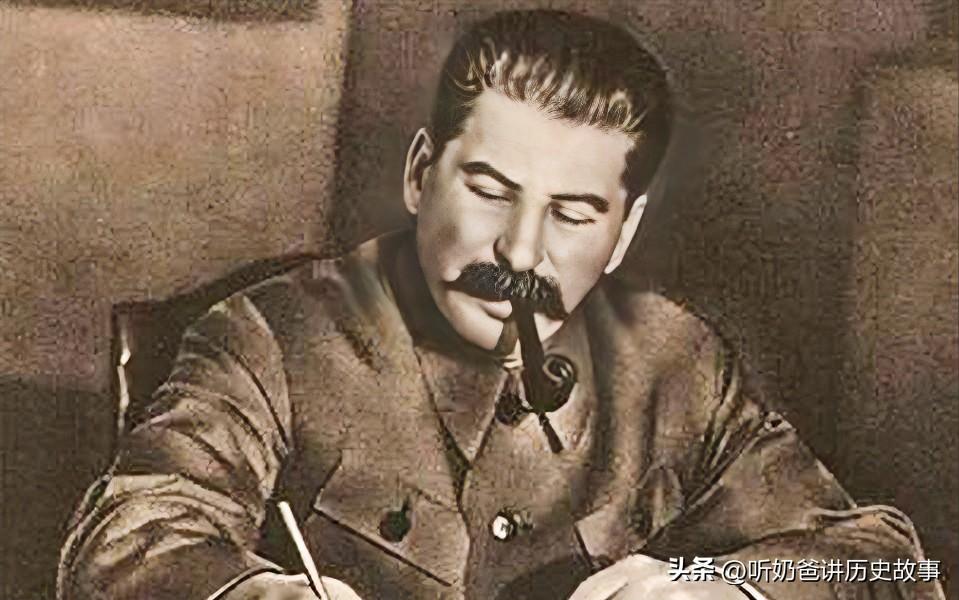 斯大林在1937.6—1938年底的大清洗，有多么夸张呢？5名元帅处决3名，15