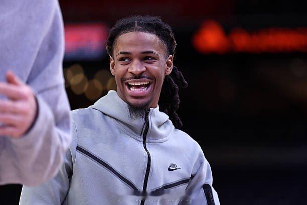 NBA交易 据Shams报道，莫兰特在灰熊队的日子可能即将结束。灰熊队将进行全面