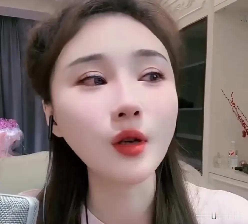 沈曼哭诉因为是过气网红，怕被局子里给淘汰了！

        沈曼又哭了，哭诉