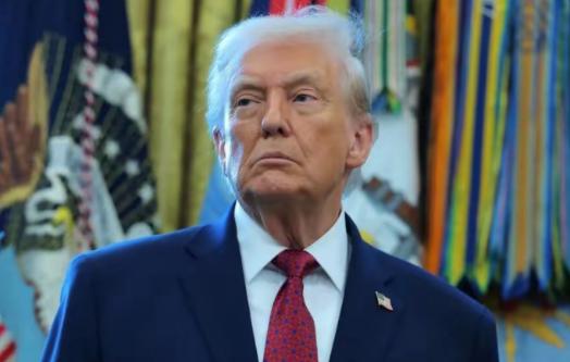 特朗普这次恐怕是真害怕了，特朗普或许不慌中俄联手，也不怕欧盟、北约，但这一次，特