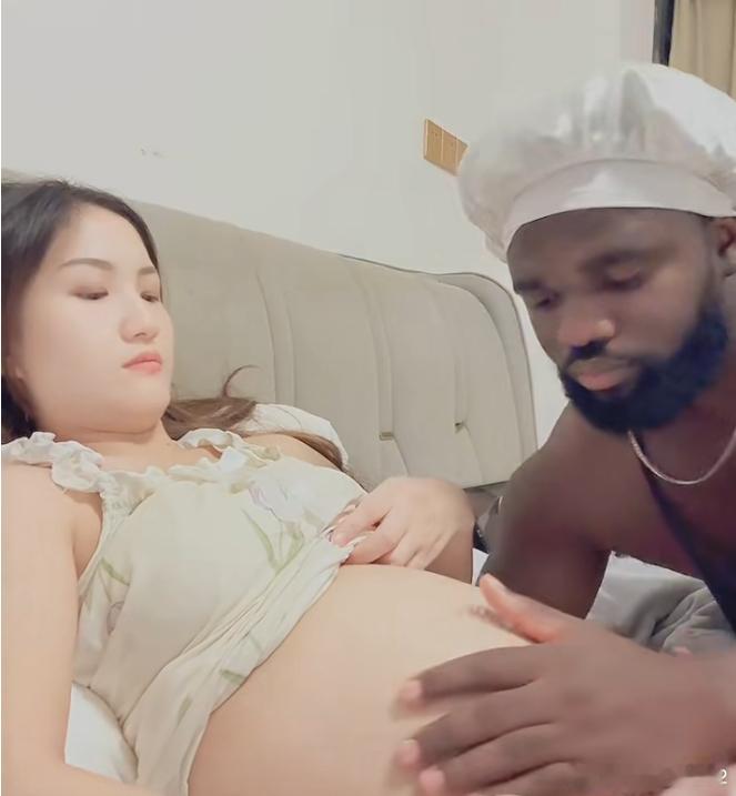 洋洋高锐·不懂，还怜◎秋……渐渐深了风……渐渐凉了可是……心不太懂叶……为啥凋零