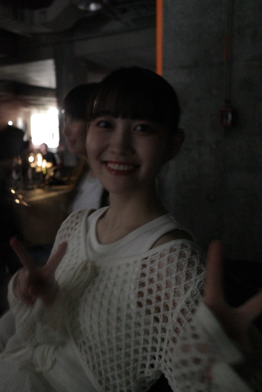 ミュウちゃん「最近の写真を載せてみることに挑戦です。オレンジは元気が貰える✌️赤