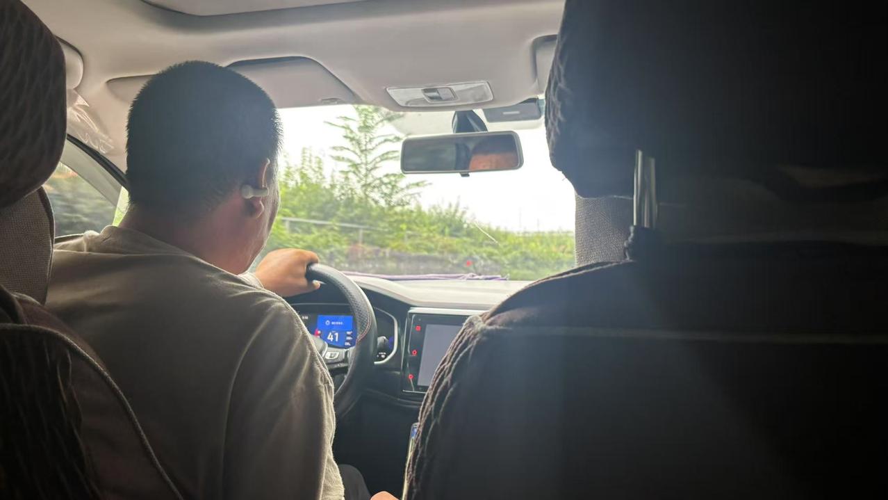 打了辆捷达VS7，发动机1.4T，司机说这车买来两年，跑了12万多公里，百公里油