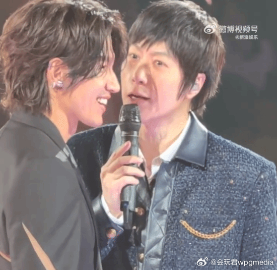 言承旭演唱会提词器"预制情绪"引争议 阿信:是我写的言承旭的演唱会提词器最近上了