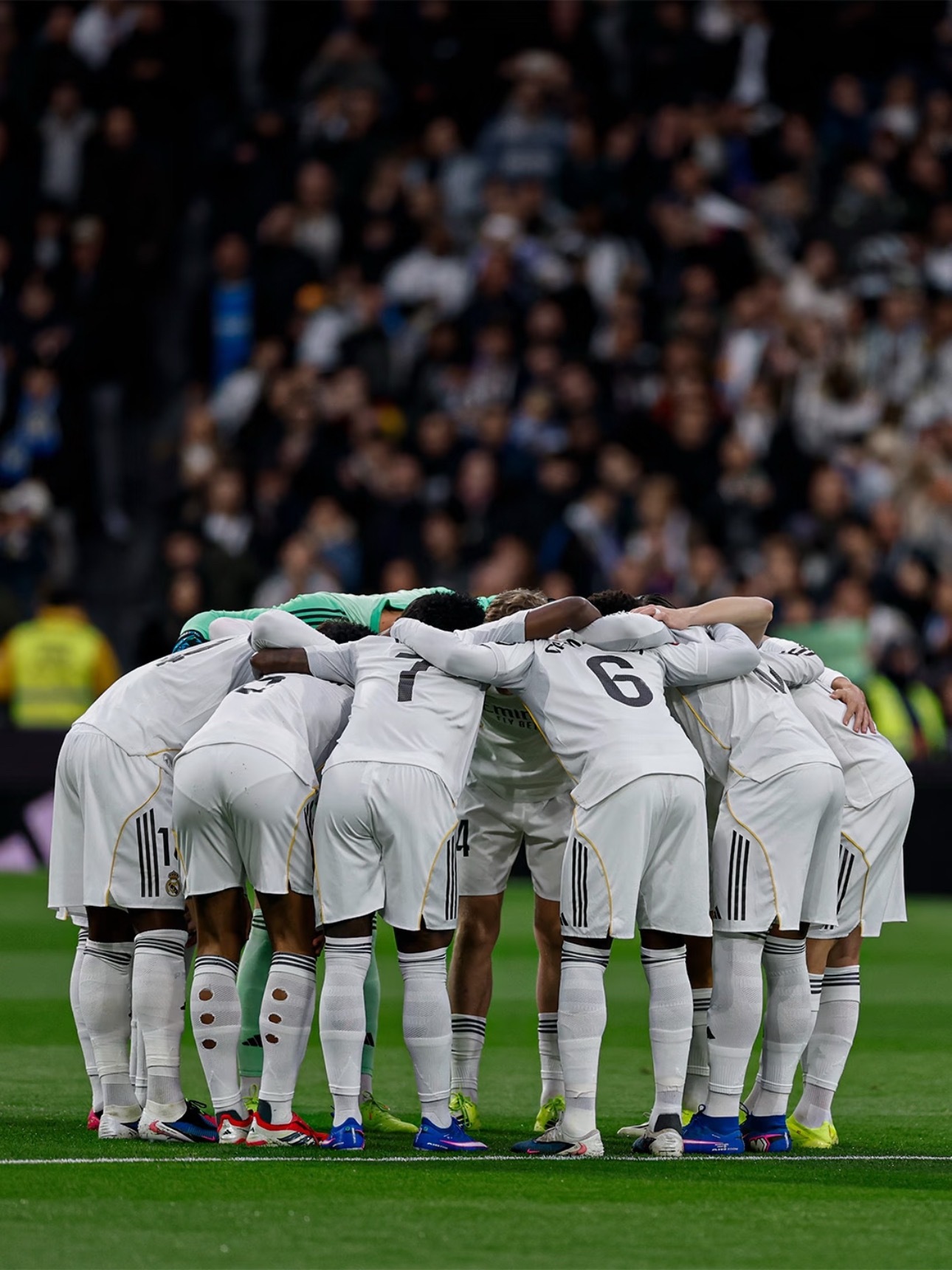 赛报｜皇马2-0莱万特 姆巴佩点射破僵 新帅收获西甲首胜北京时间1月17日21: