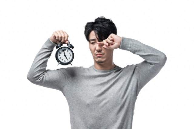 为什么说“早起毁一天”？几点钟起床最合适？医生：别早于这个点