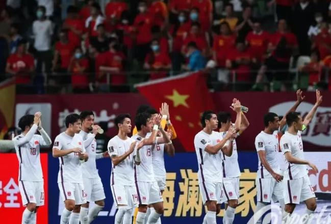 近日，中国中央电视台终于拿下世界杯版权，坊间传闻价格为6000万美元。从3亿美元