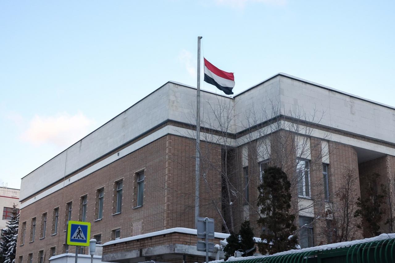 俄罗斯这次是真没含糊，说动手就动手，直接把一名英国外交官驱逐出境，背后的龌龊事一